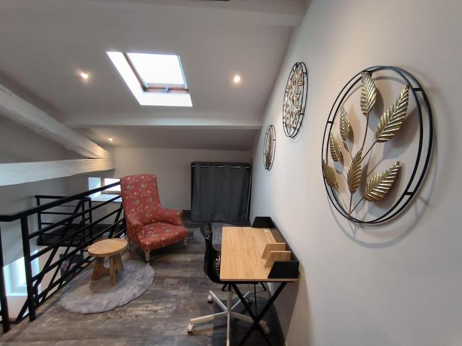 Appartement T2 -55M2- Elegant Et Chaleureux à Montbrison Extérieur photo
